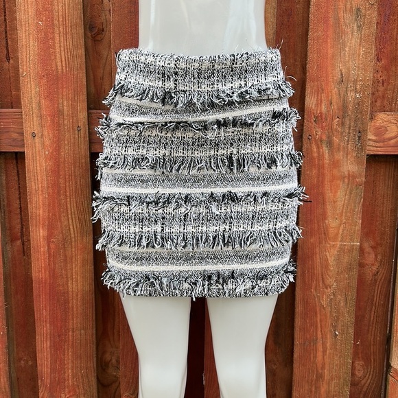 ASOS Black and White Textured Mini Skirt Size 6 - Picture 3 of 10